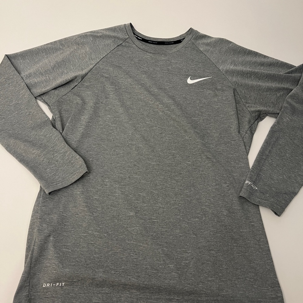 Nike Men's Long Sleeve Gray Tee